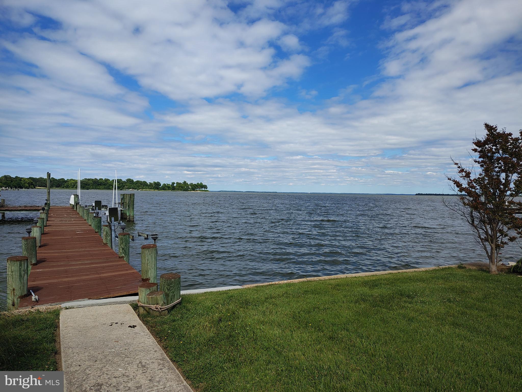 HOLLY NECK - Residential