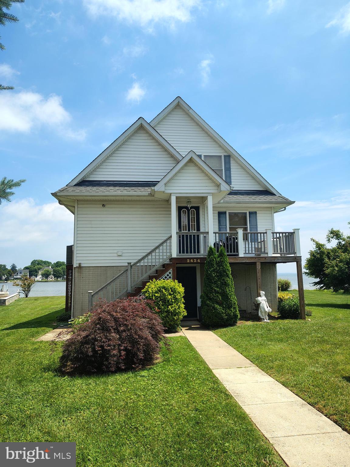 HOLLY NECK - Residential