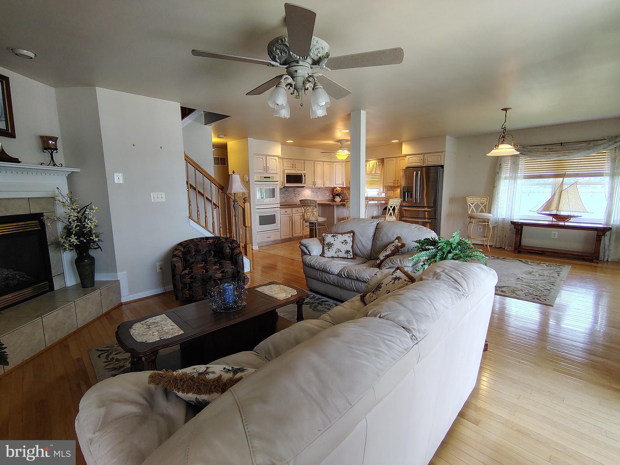 HOLLY NECK - Residential