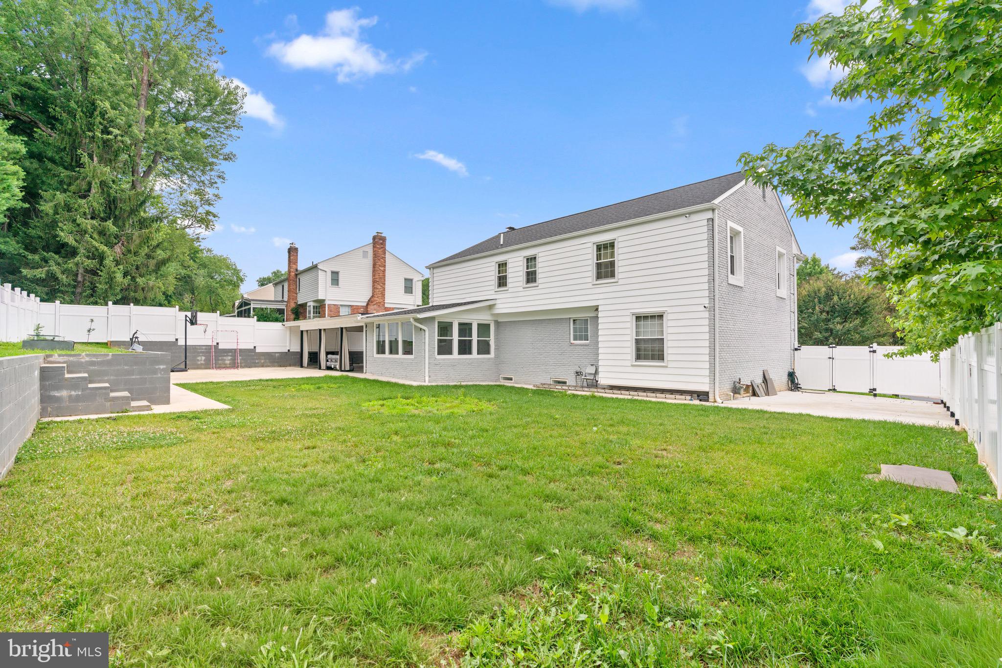FOX HILLS - Residential