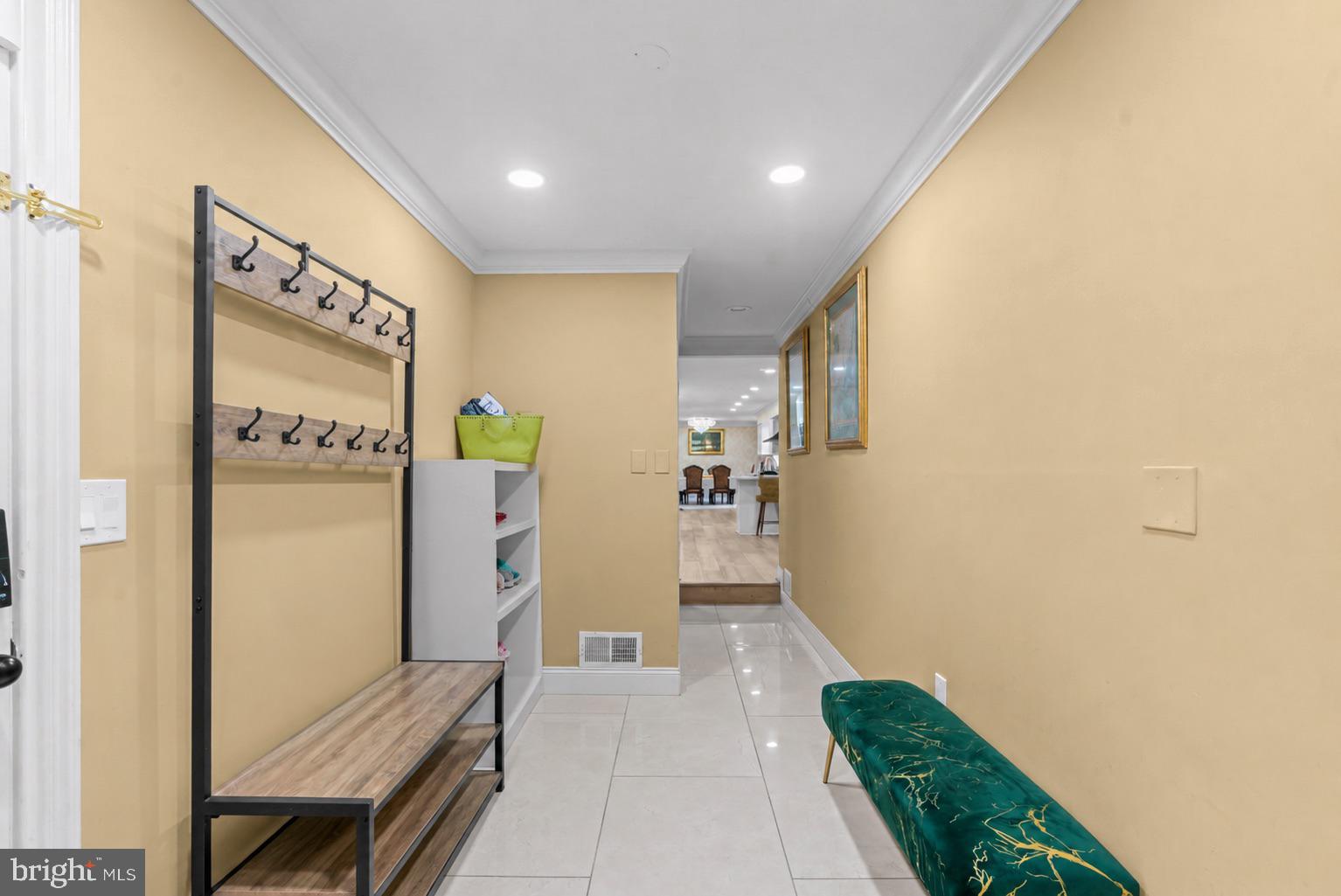 FOX HILLS - Residential