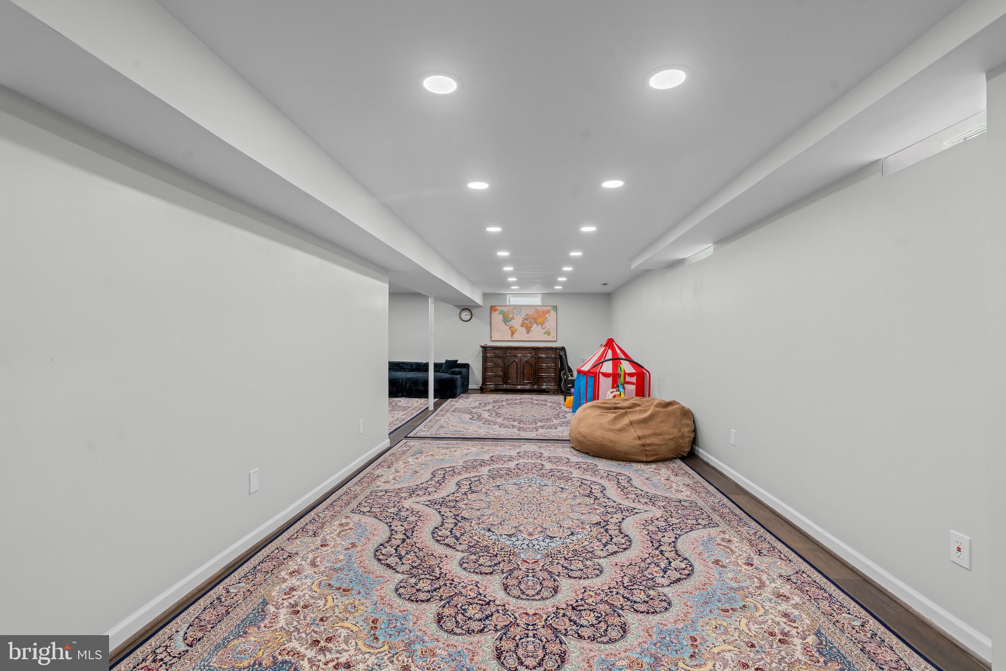 FOX HILLS - Residential