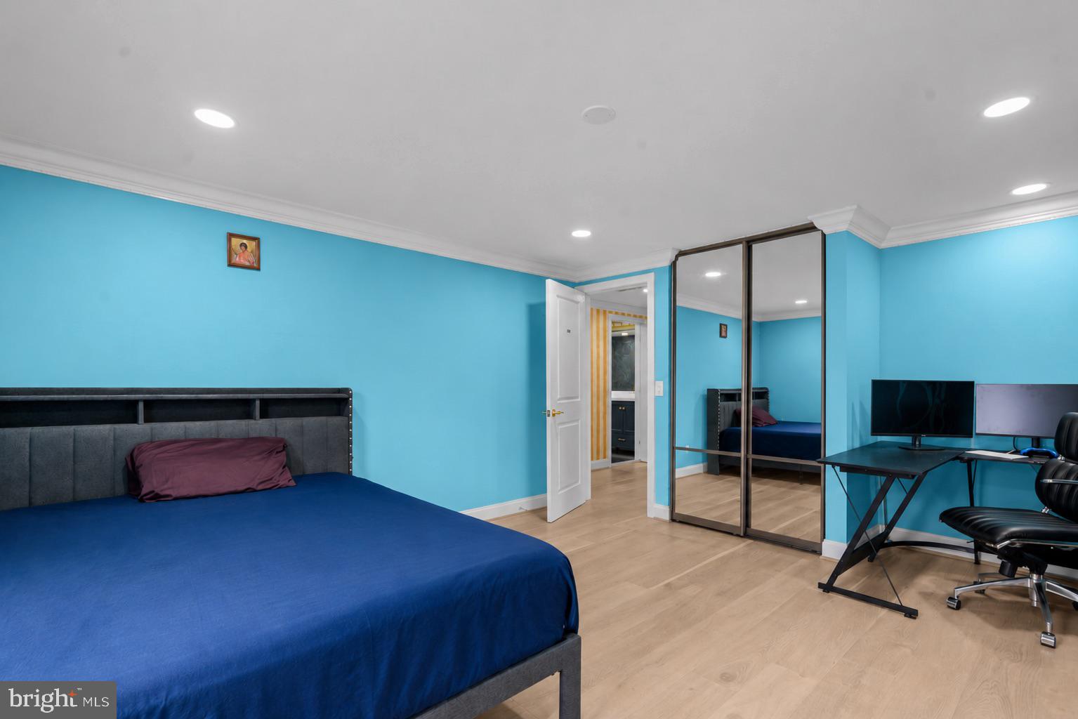 FOX HILLS - Residential
