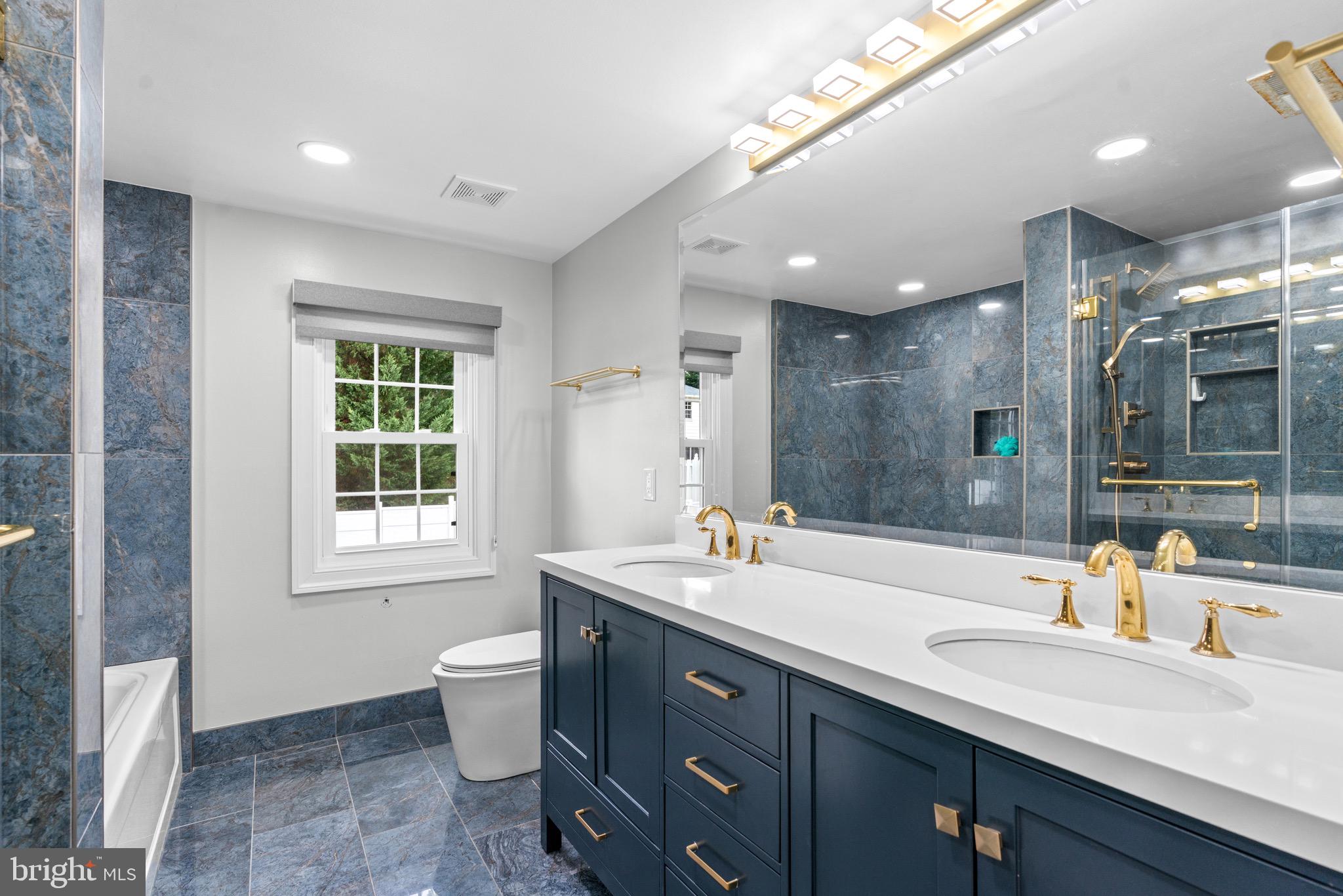 FOX HILLS - Residential