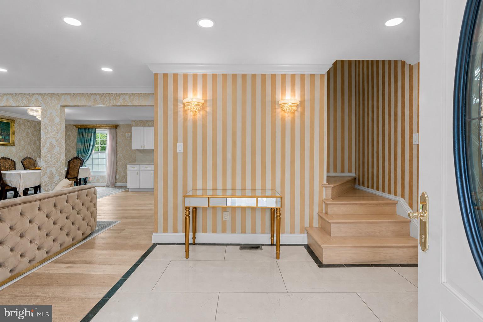 FOX HILLS - Residential