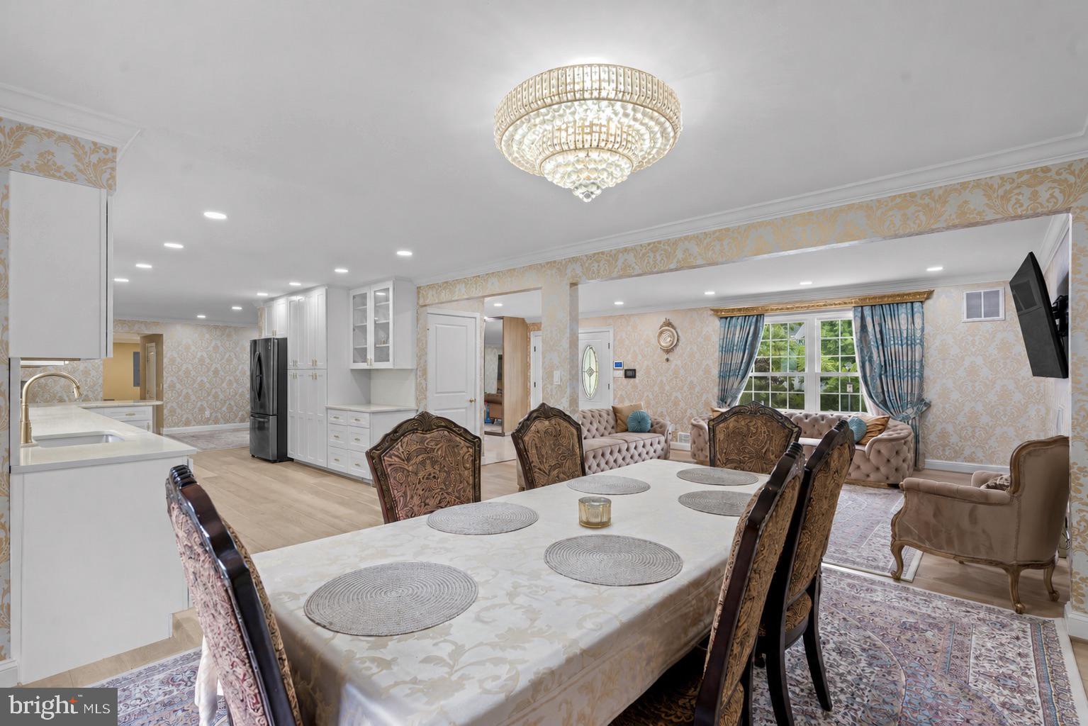 FOX HILLS - Residential