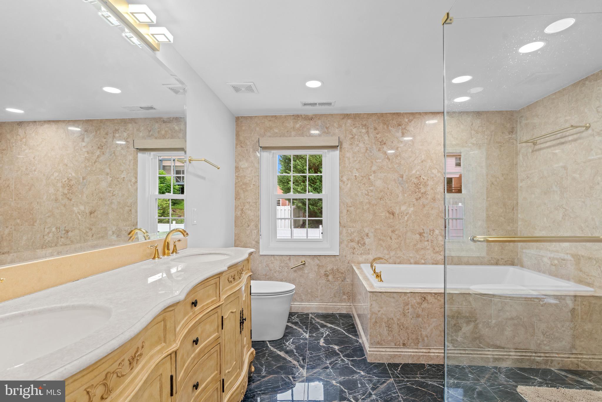 FOX HILLS - Residential