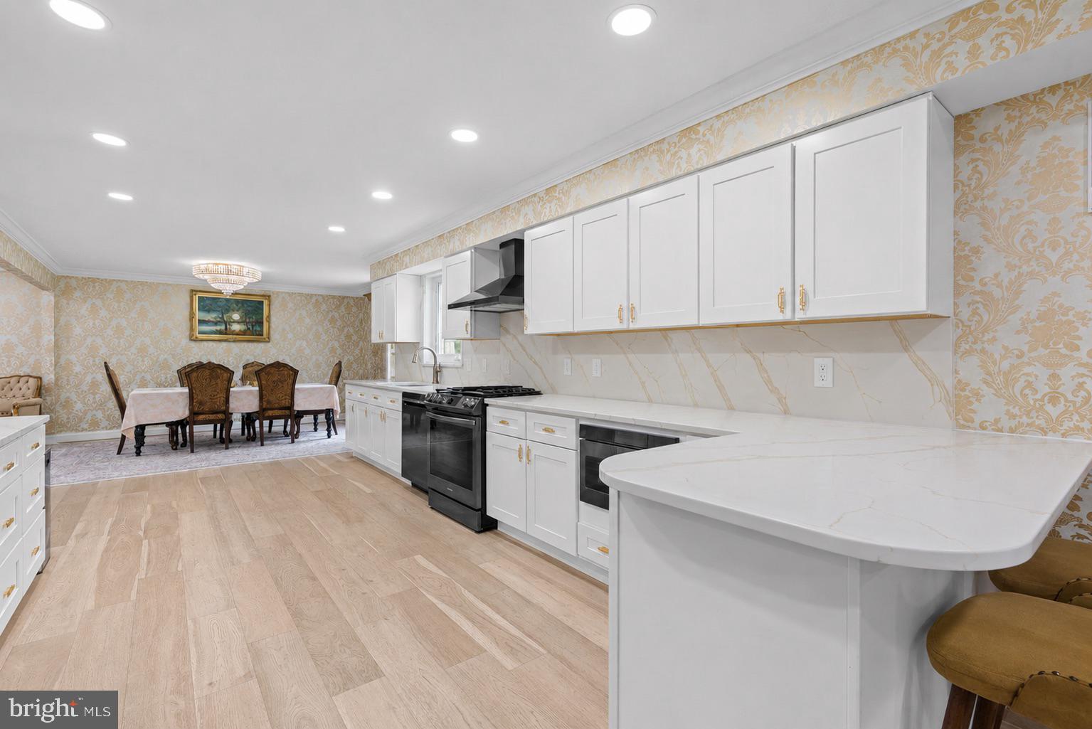 FOX HILLS - Residential