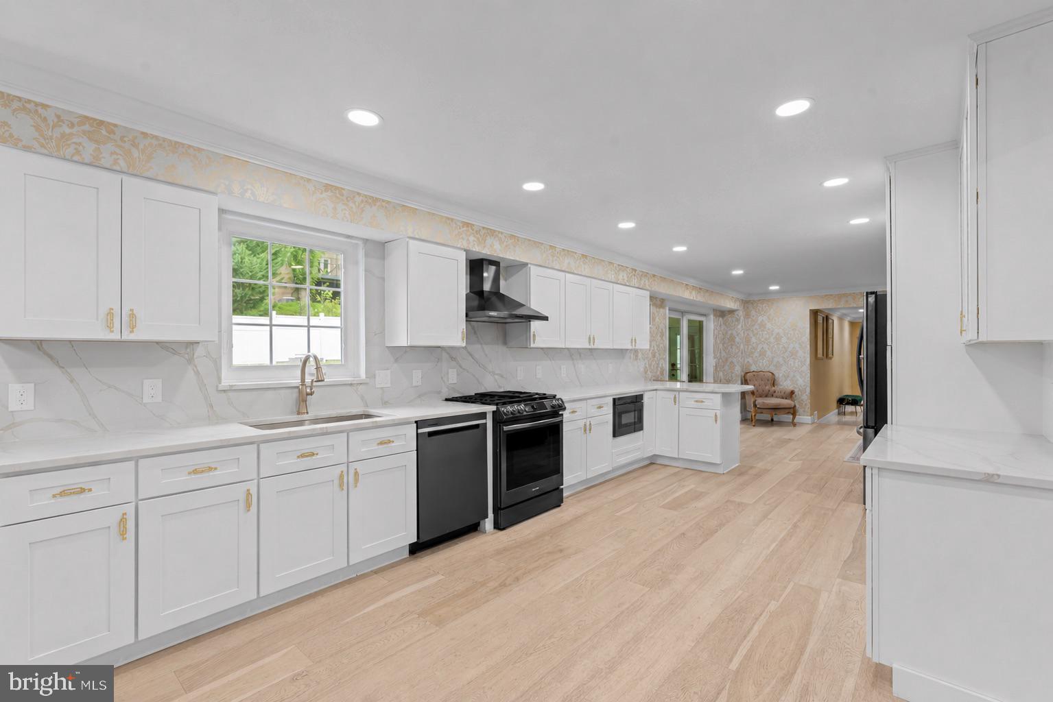 FOX HILLS - Residential
