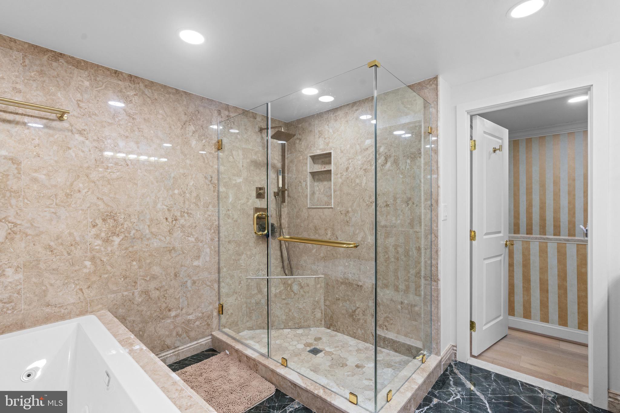 FOX HILLS - Residential