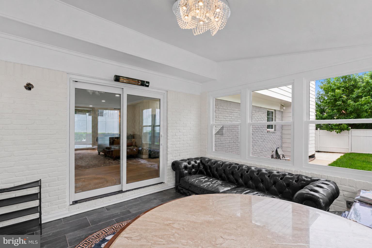 FOX HILLS - Residential