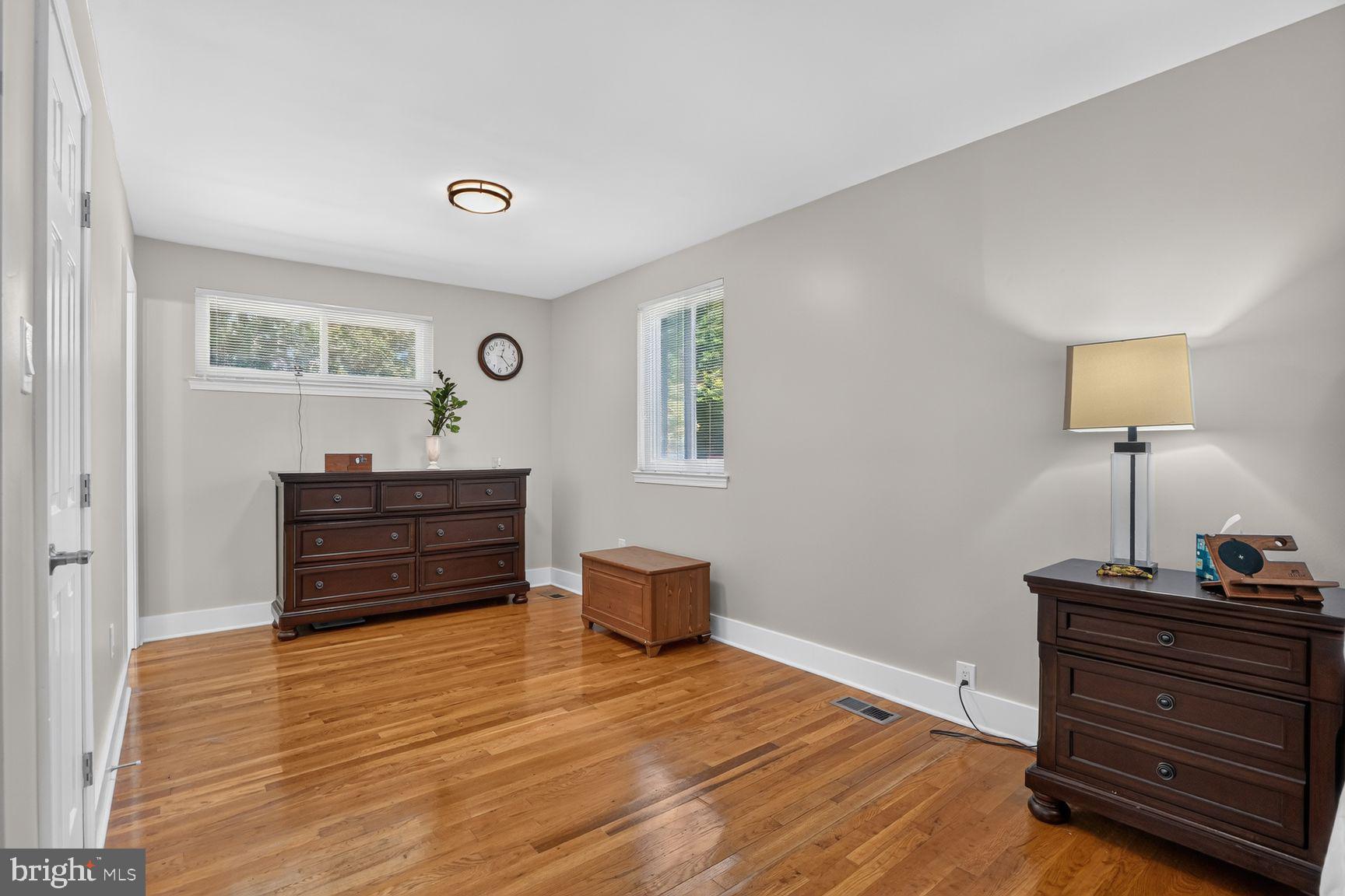 KINGS PARK WEST - Residential