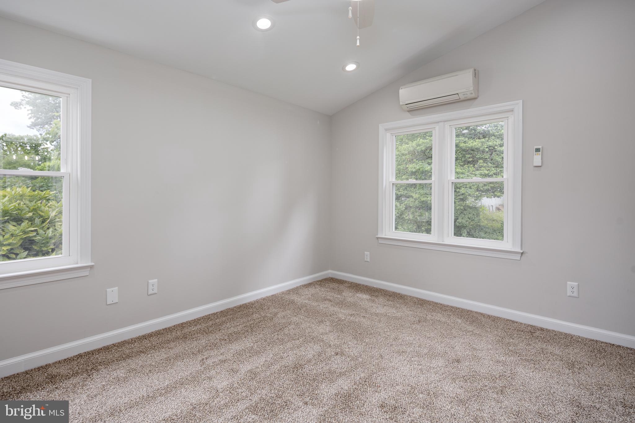 WOODLAWN TERRACE - Residential