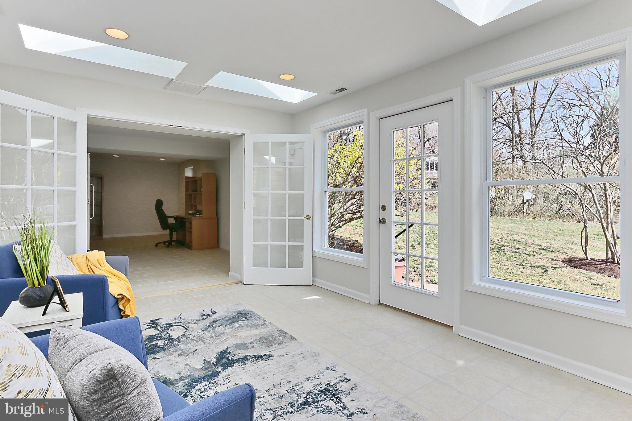 SUNNYBROOK - Residential
