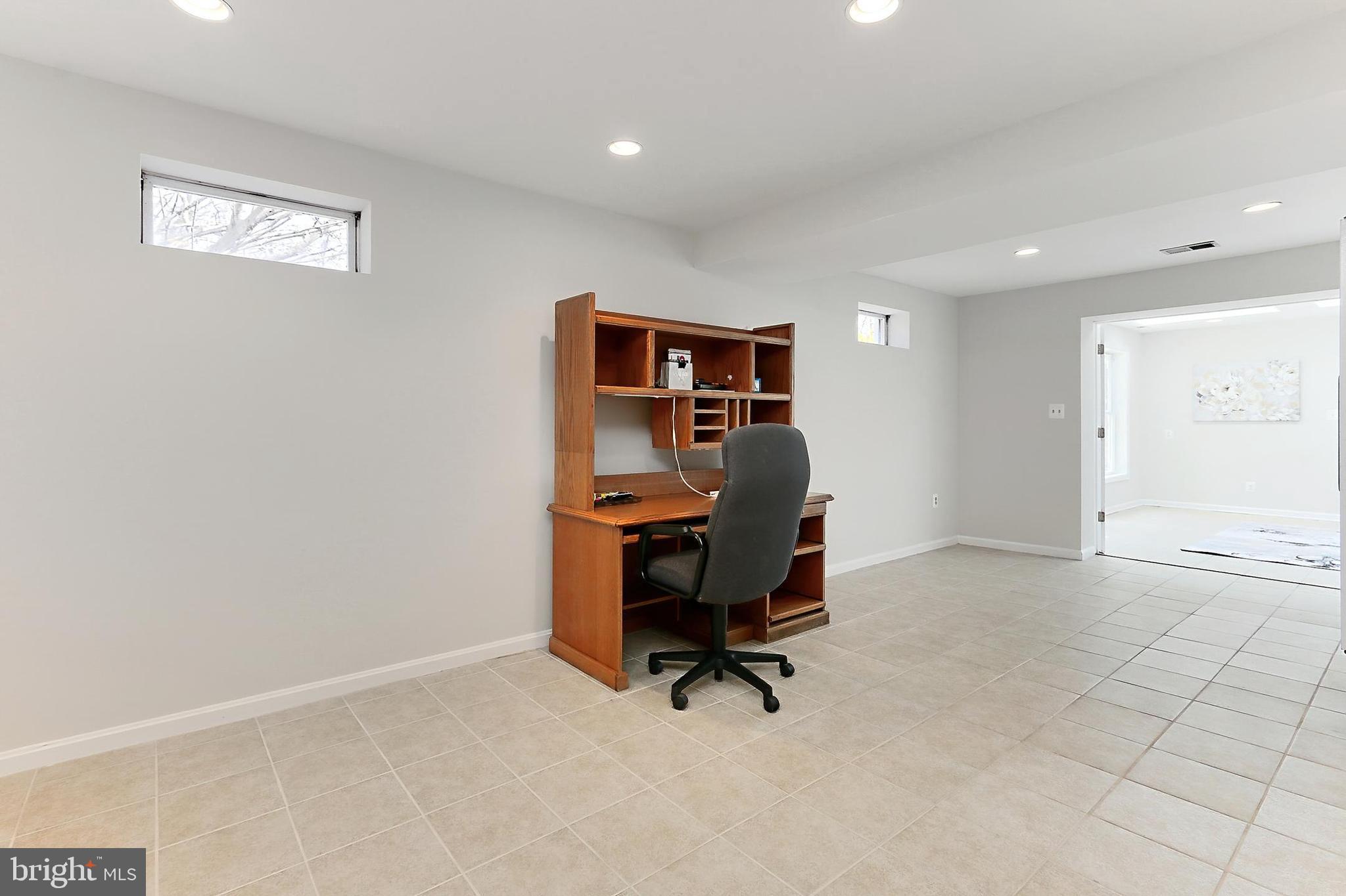 SUNNYBROOK - Residential
