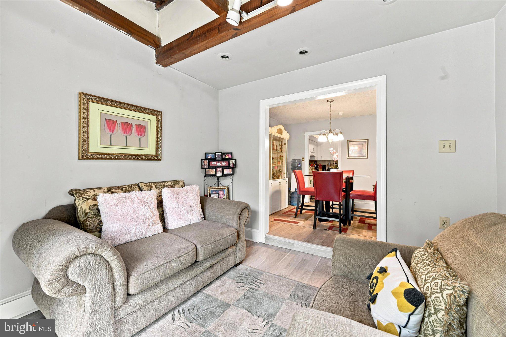 CHRISTIANA VILLAGE - Residential