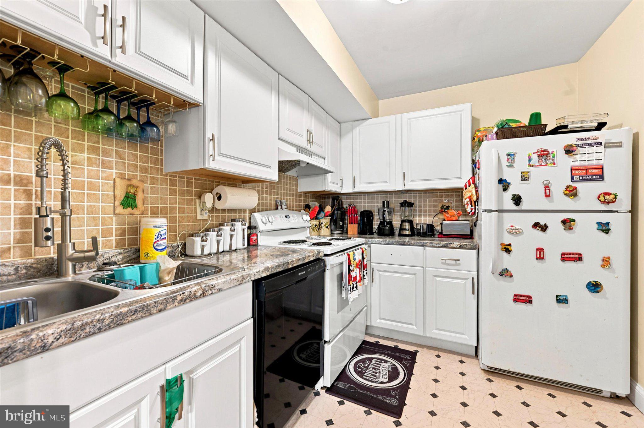 CHRISTIANA VILLAGE - Residential