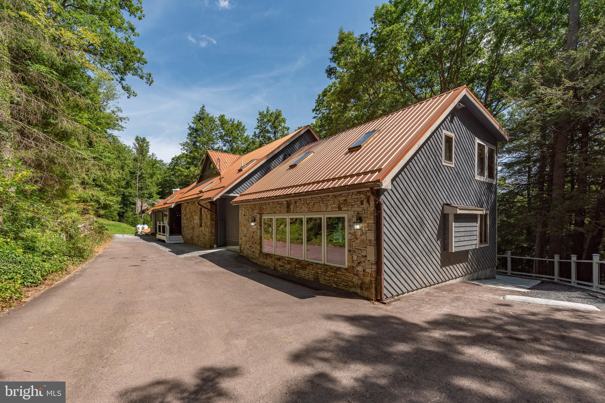 MILLHOUSE - Residential