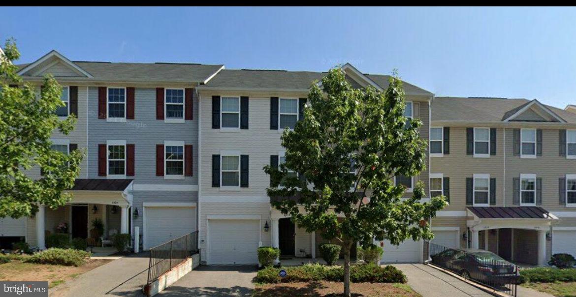 RIVER OAKS - Residential