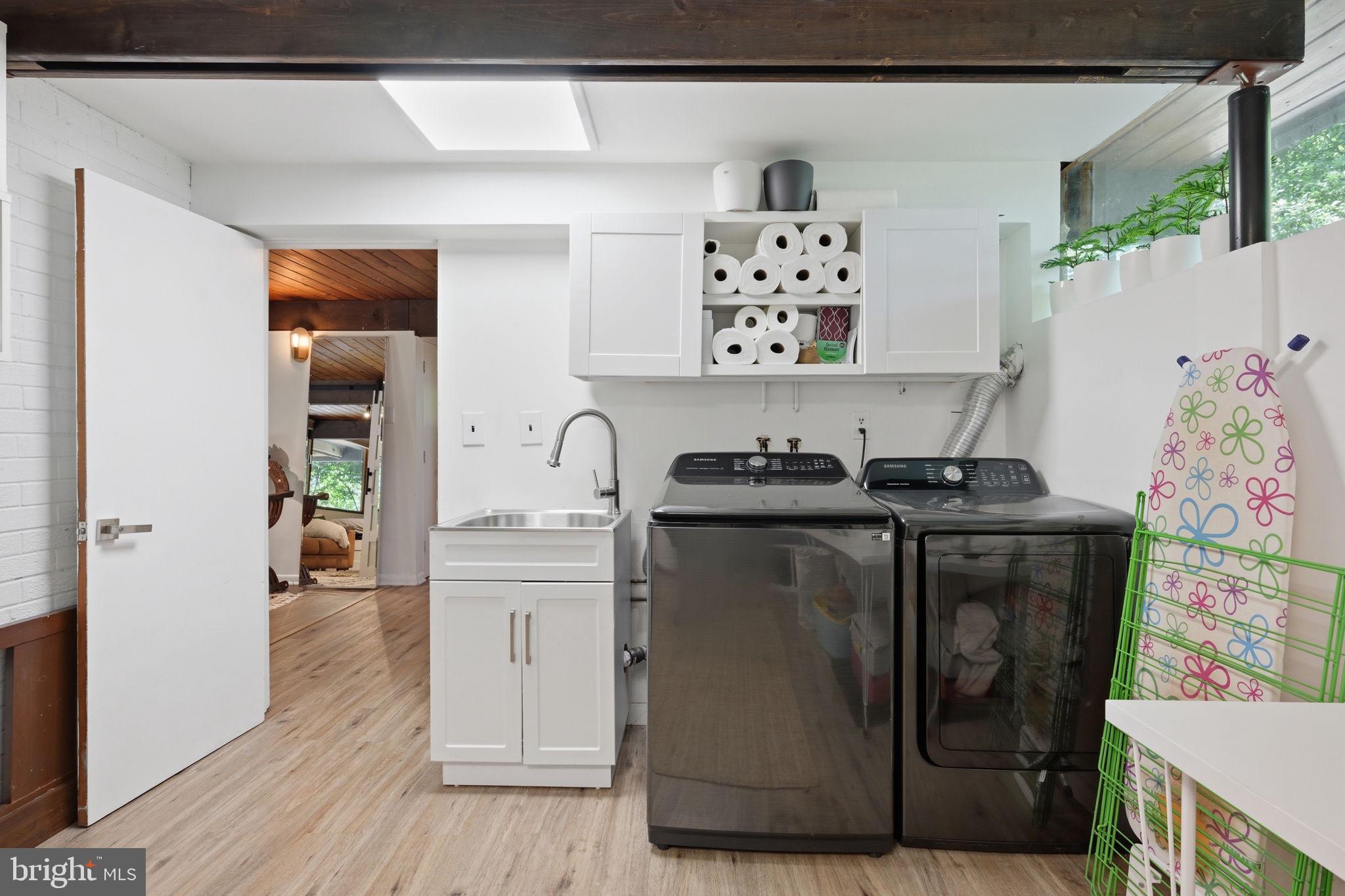 COLLEGE PARK - Residential