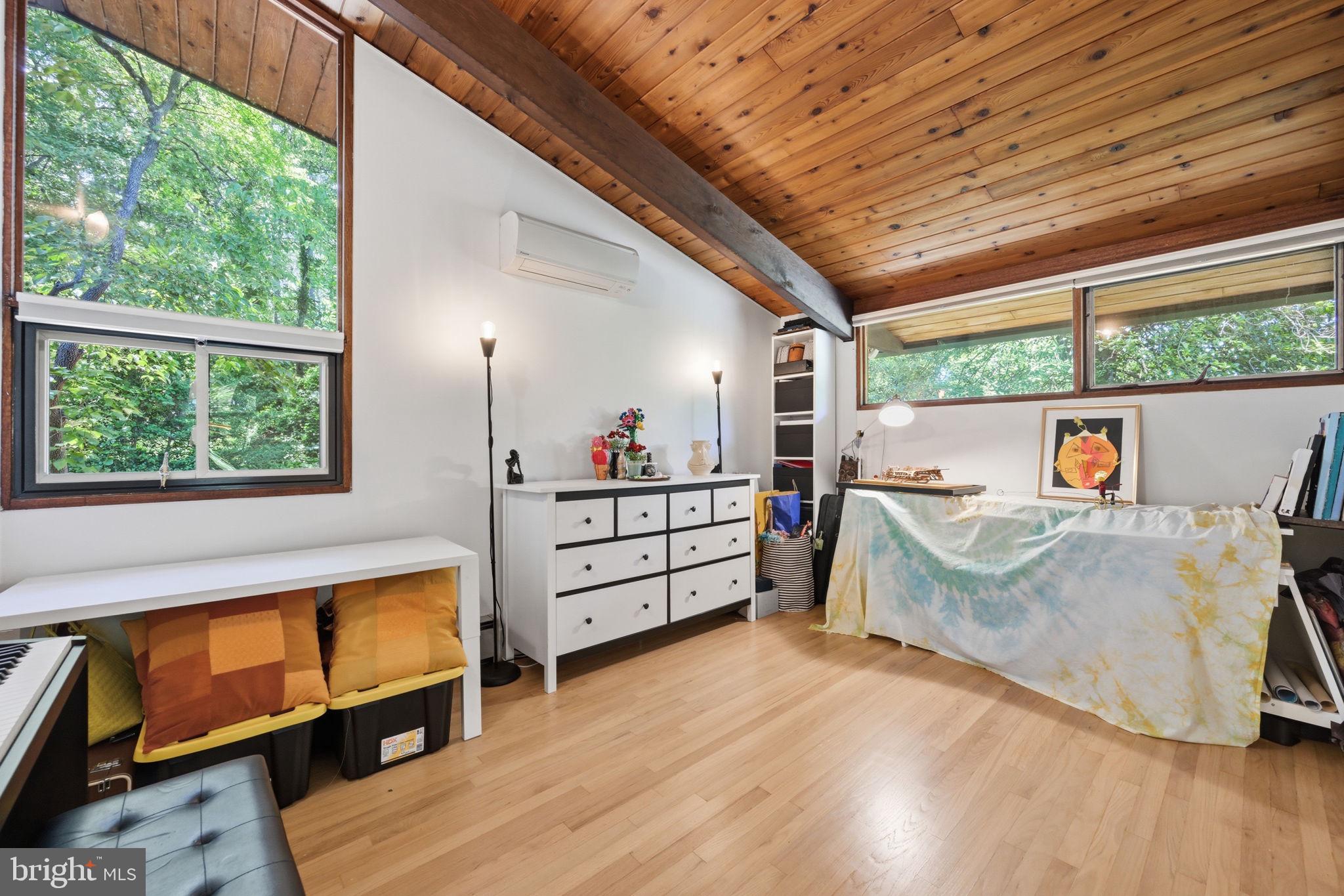 COLLEGE PARK - Residential