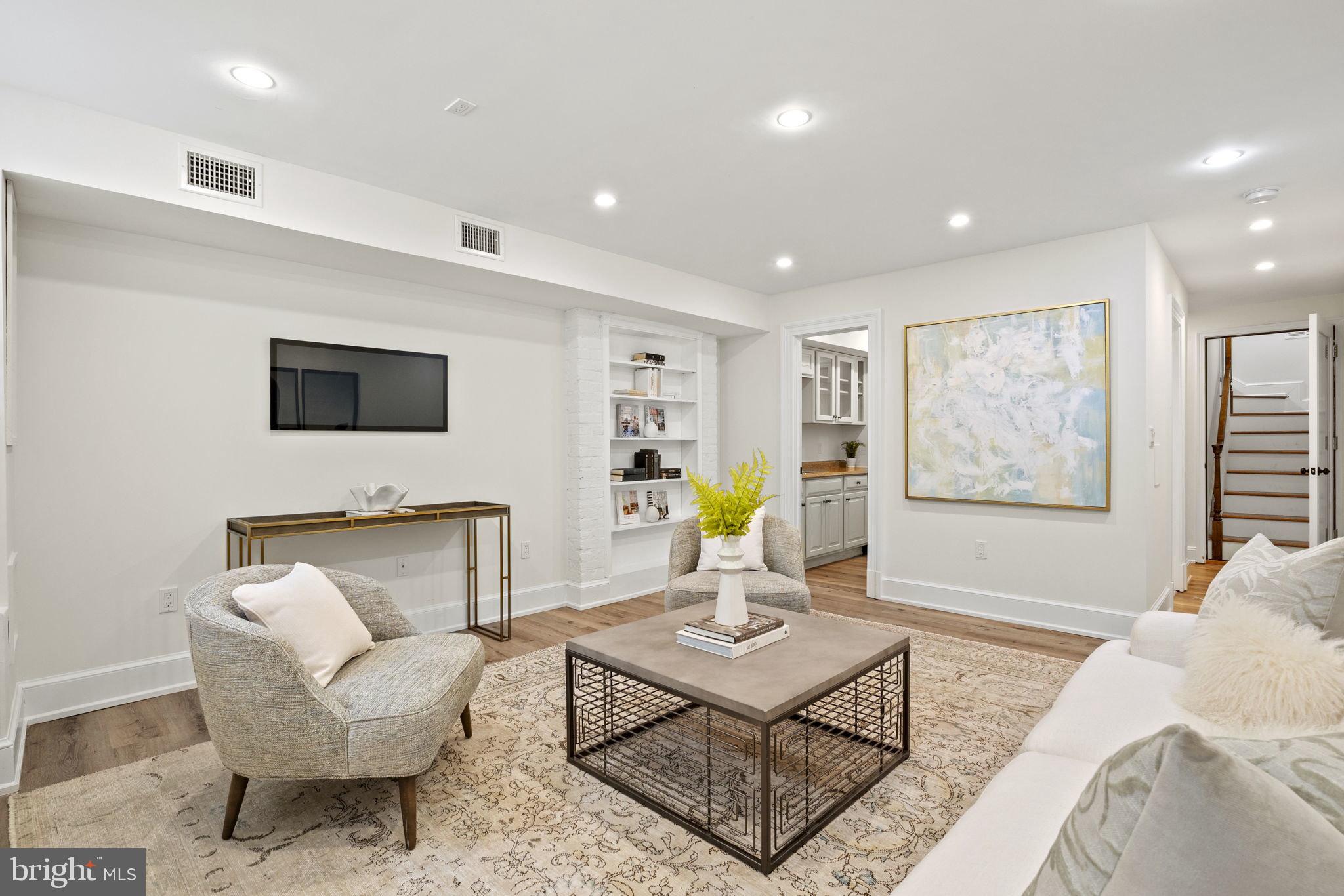 GEORGETOWN - Residential