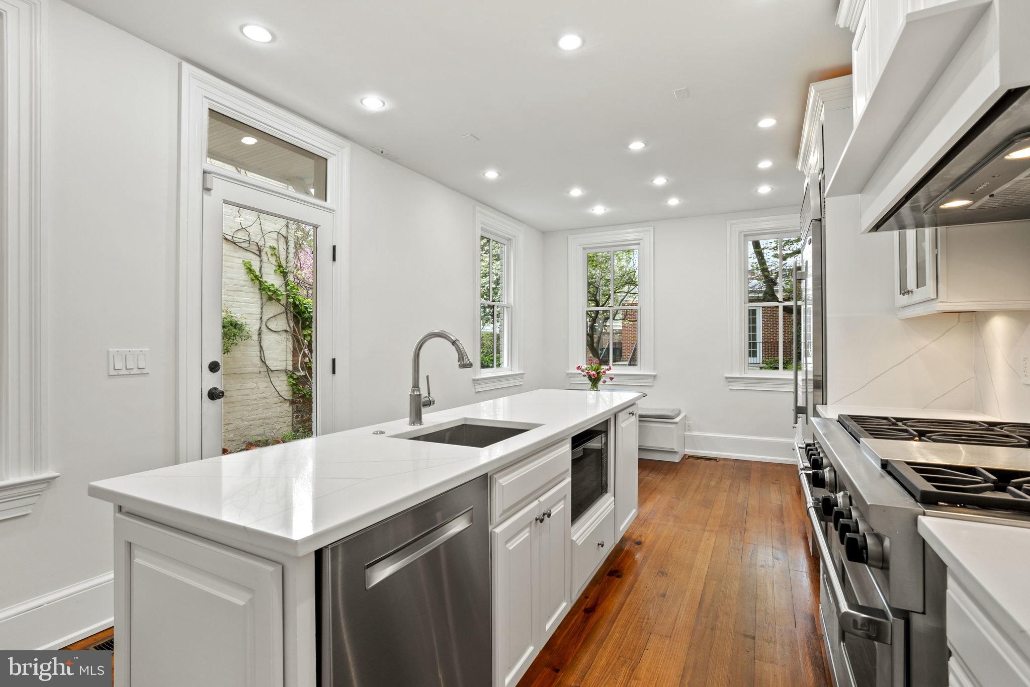 GEORGETOWN - Residential