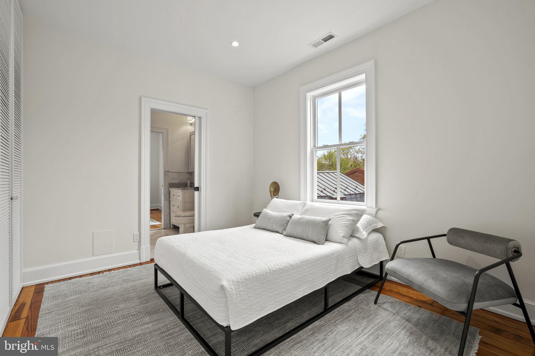 GEORGETOWN - Residential