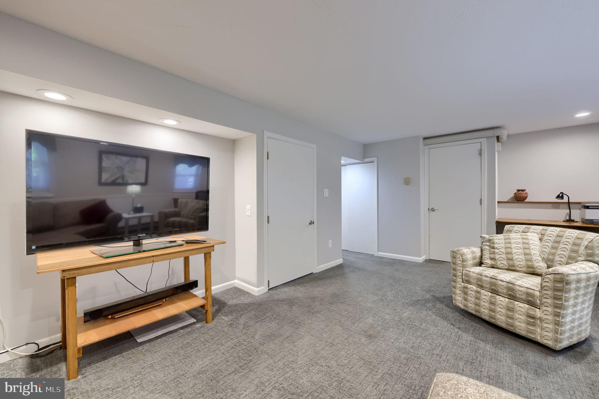 WEST EARL HEIGHTS - Residential