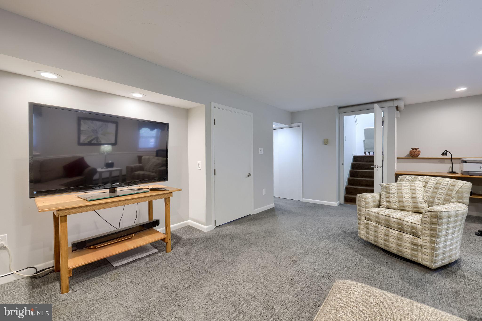 WEST EARL HEIGHTS - Residential