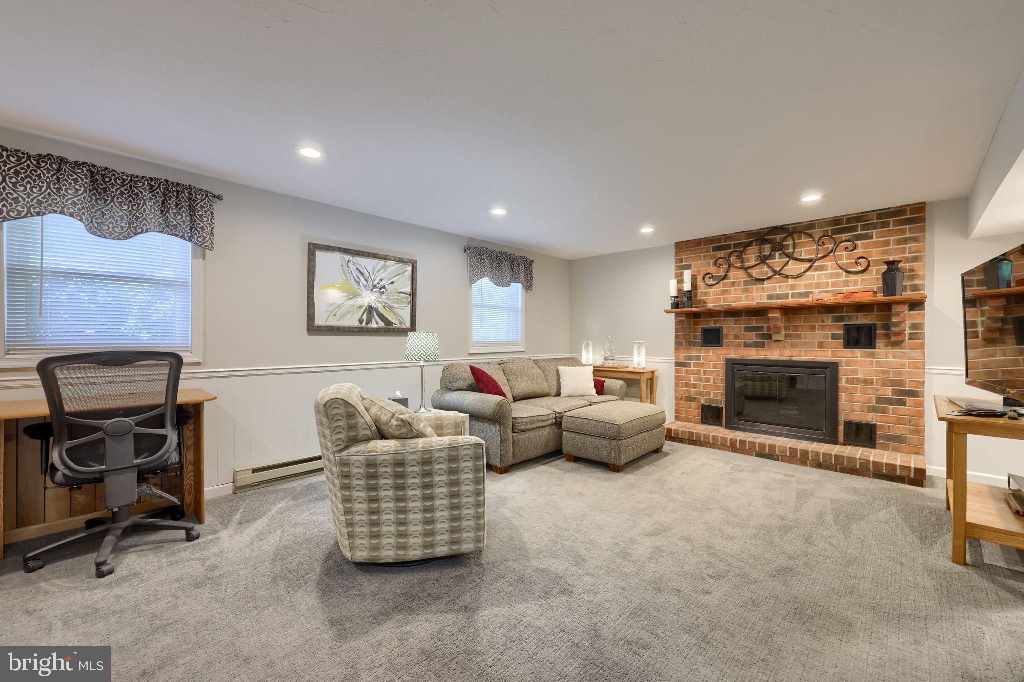 WEST EARL HEIGHTS - Residential