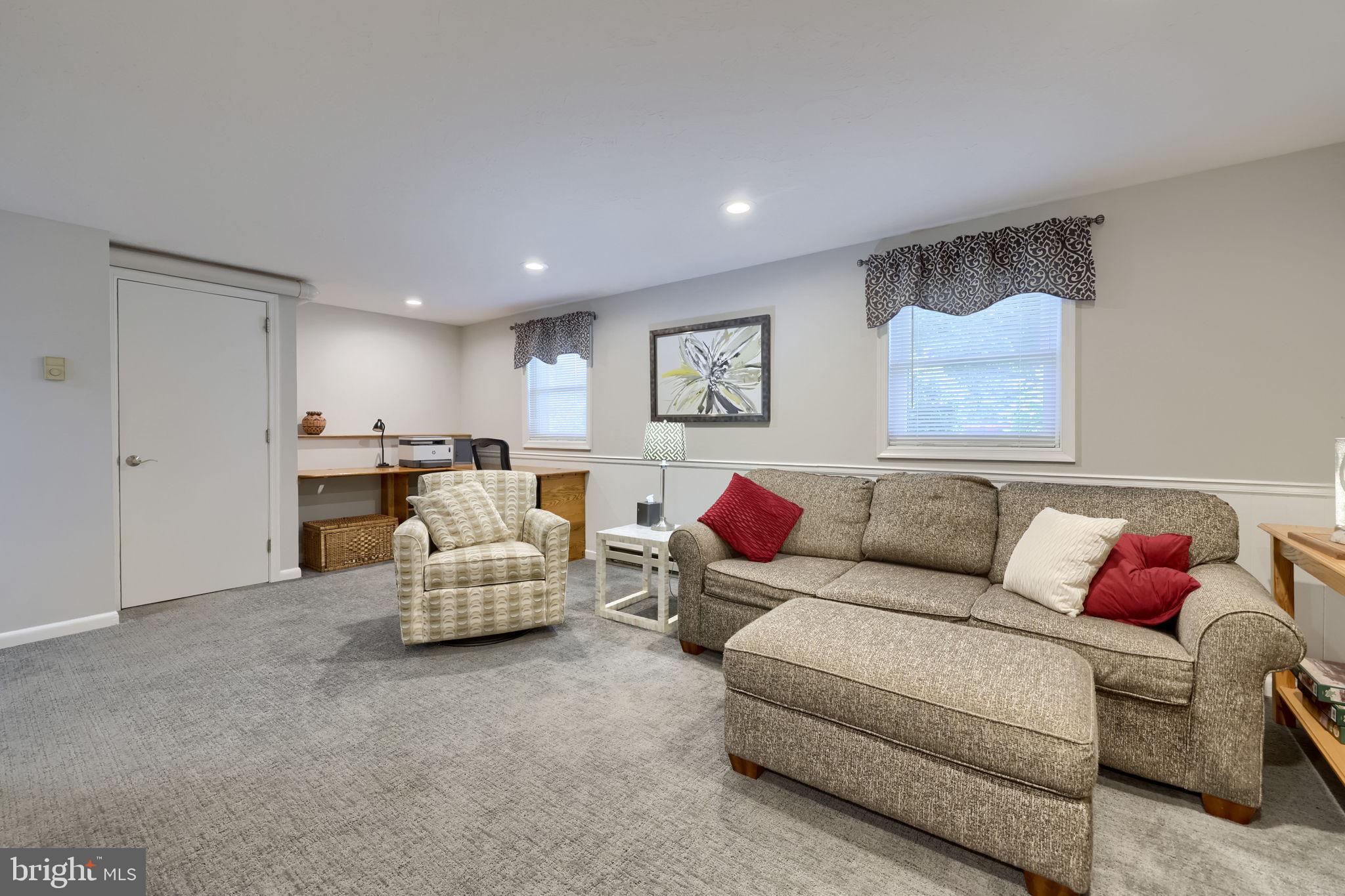 WEST EARL HEIGHTS - Residential