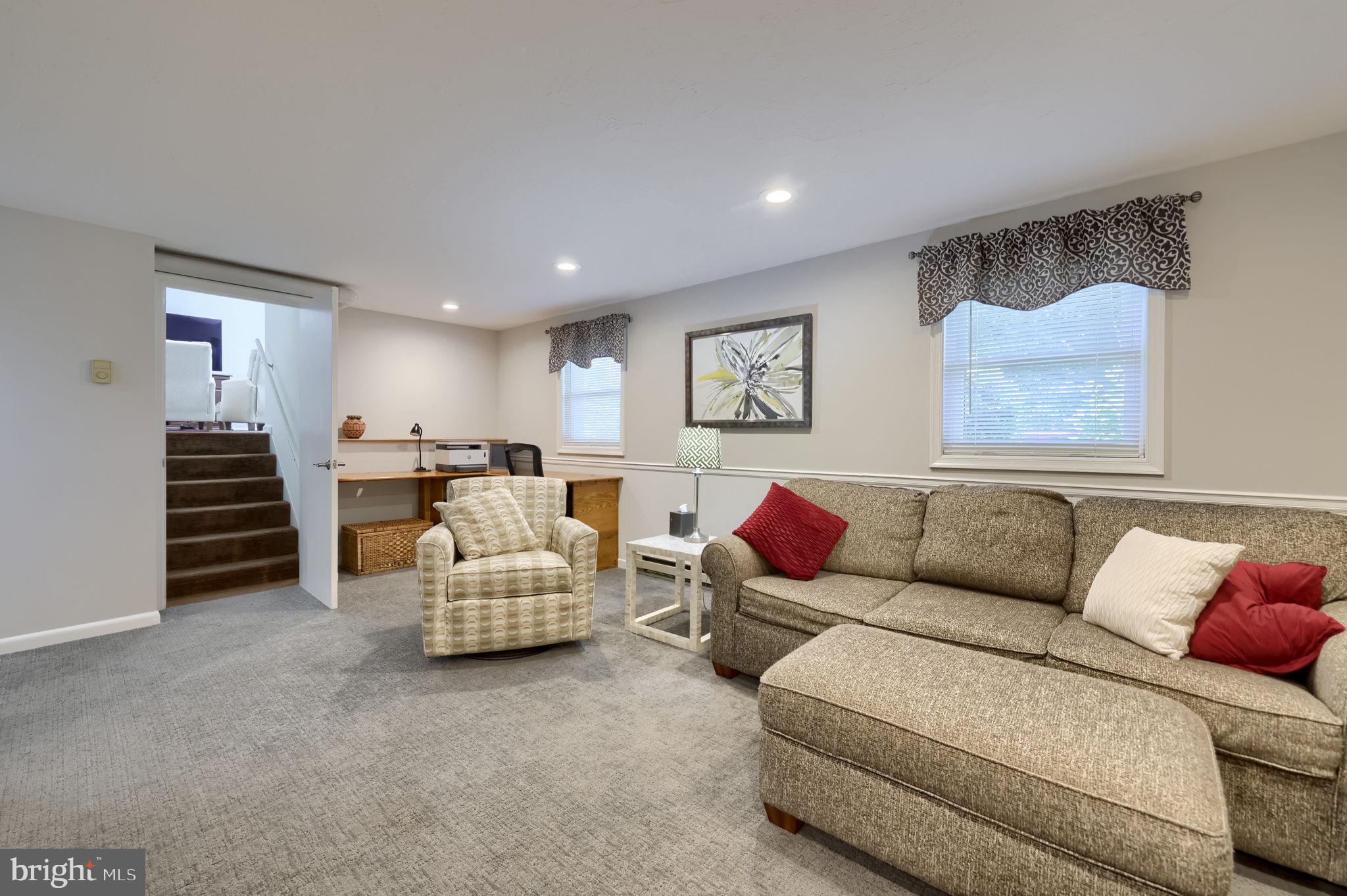 WEST EARL HEIGHTS - Residential