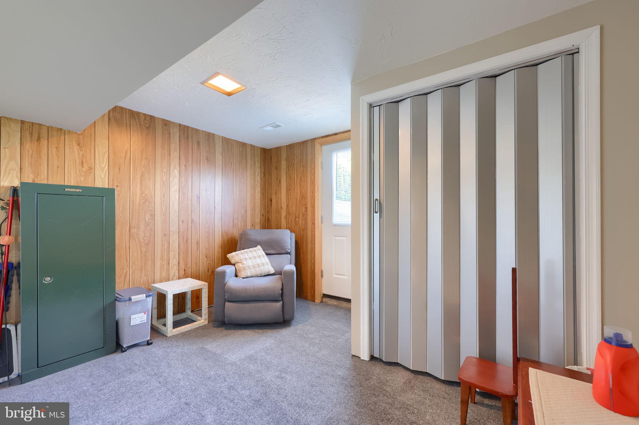 WEST EARL HEIGHTS - Residential