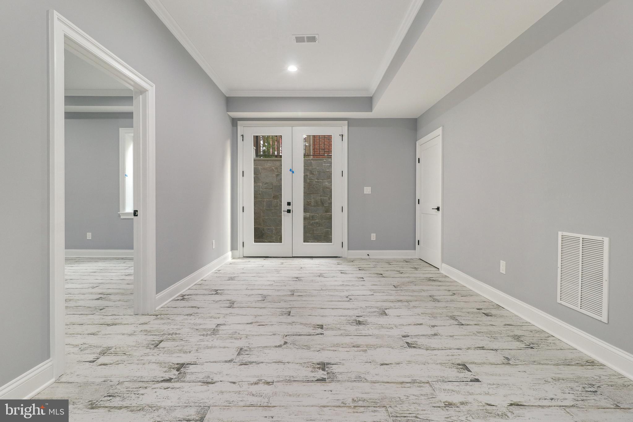 OAKCREST - Residential