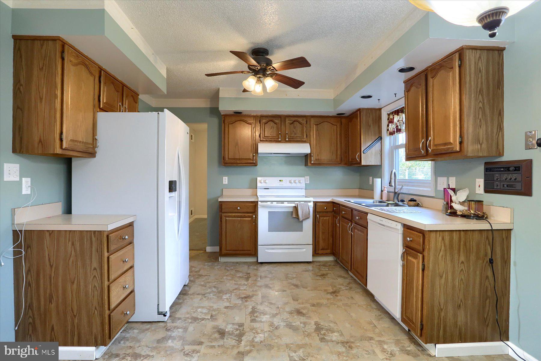 MOUNTAIN VIEW ESTATES - Residential