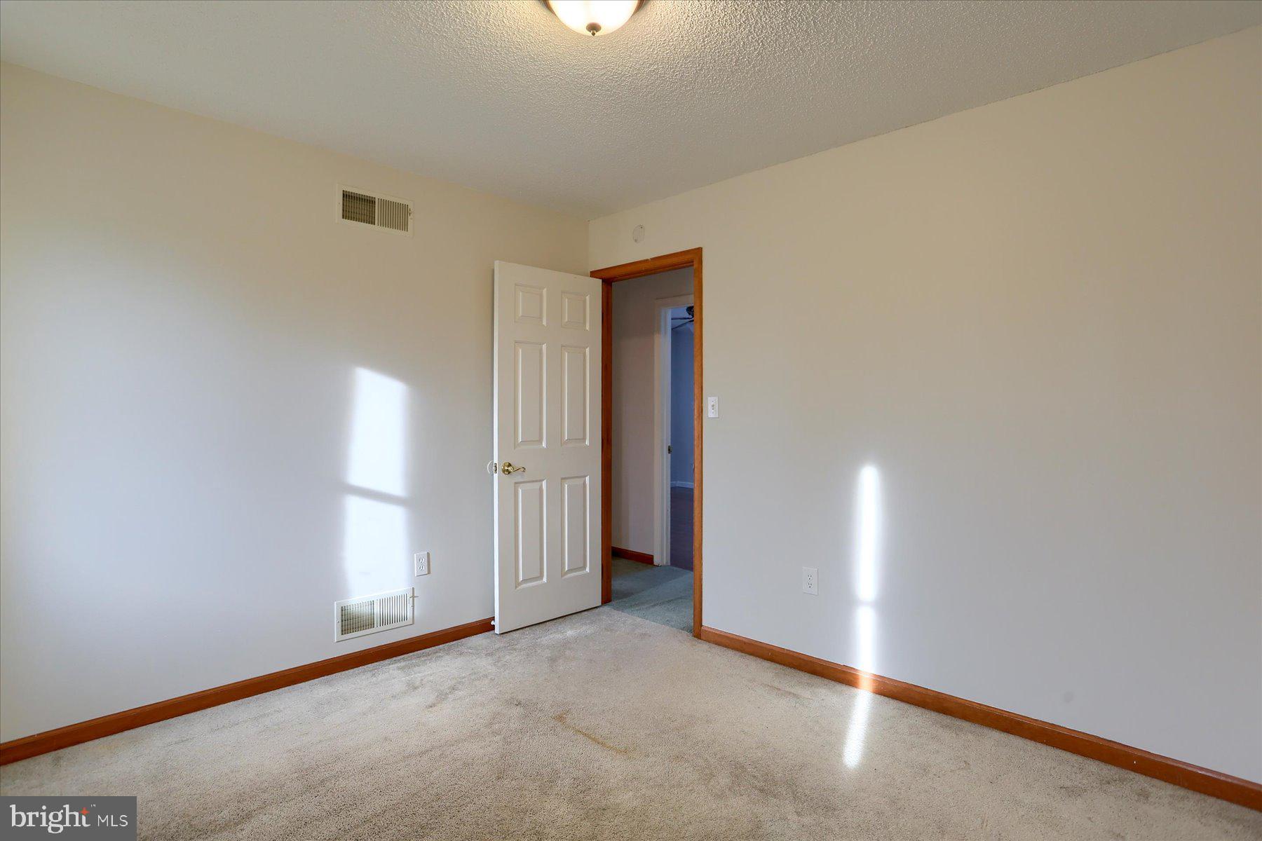MOUNTAIN VIEW ESTATES - Residential