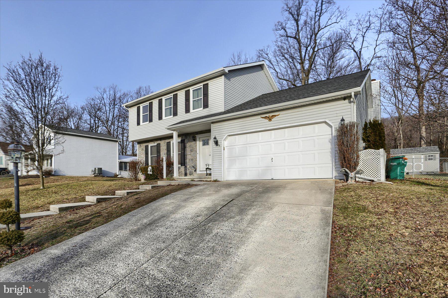 MOUNTAIN VIEW ESTATES - Residential