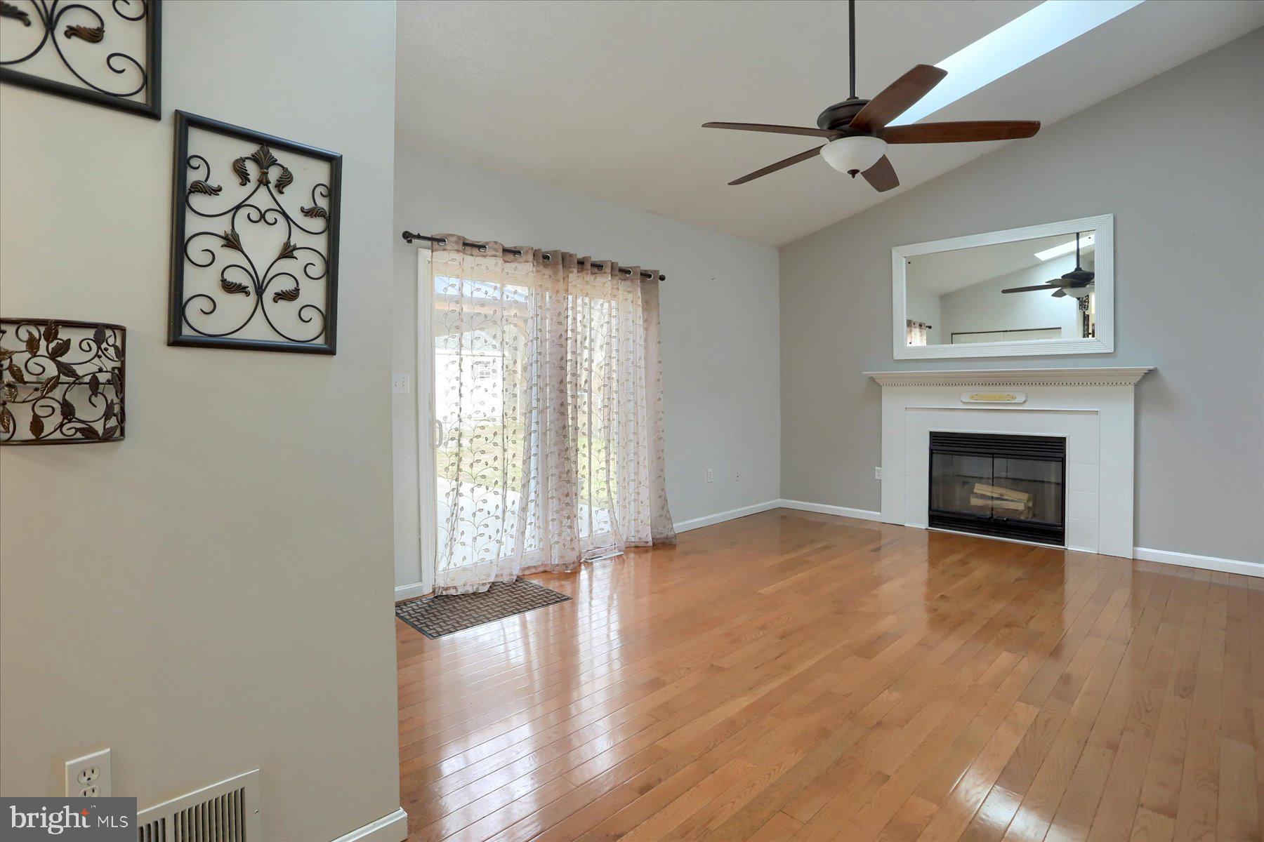 MOUNTAIN VIEW ESTATES - Residential
