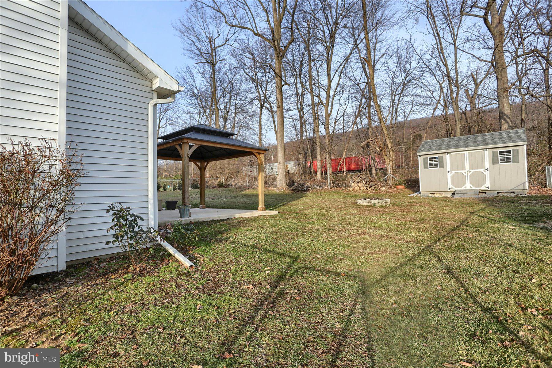 MOUNTAIN VIEW ESTATES - Residential
