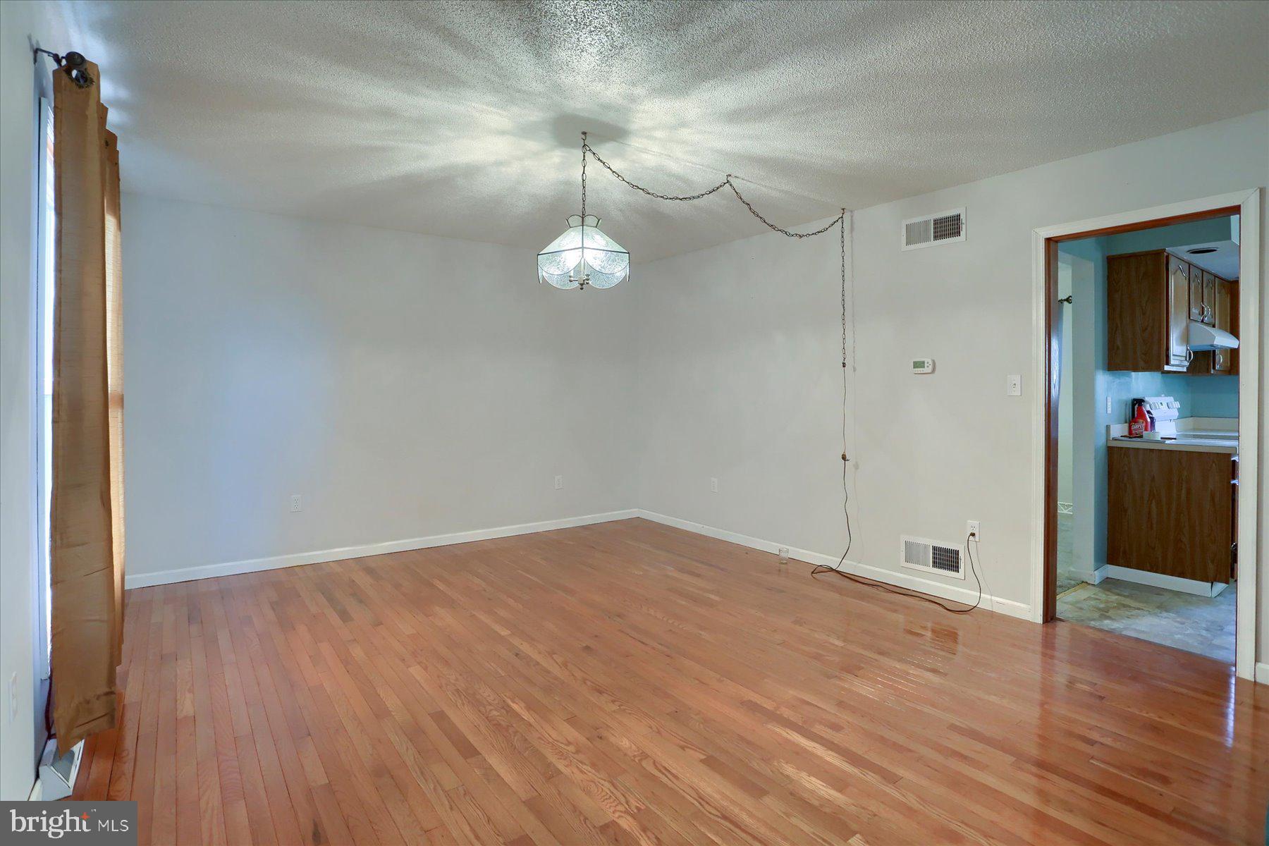 MOUNTAIN VIEW ESTATES - Residential