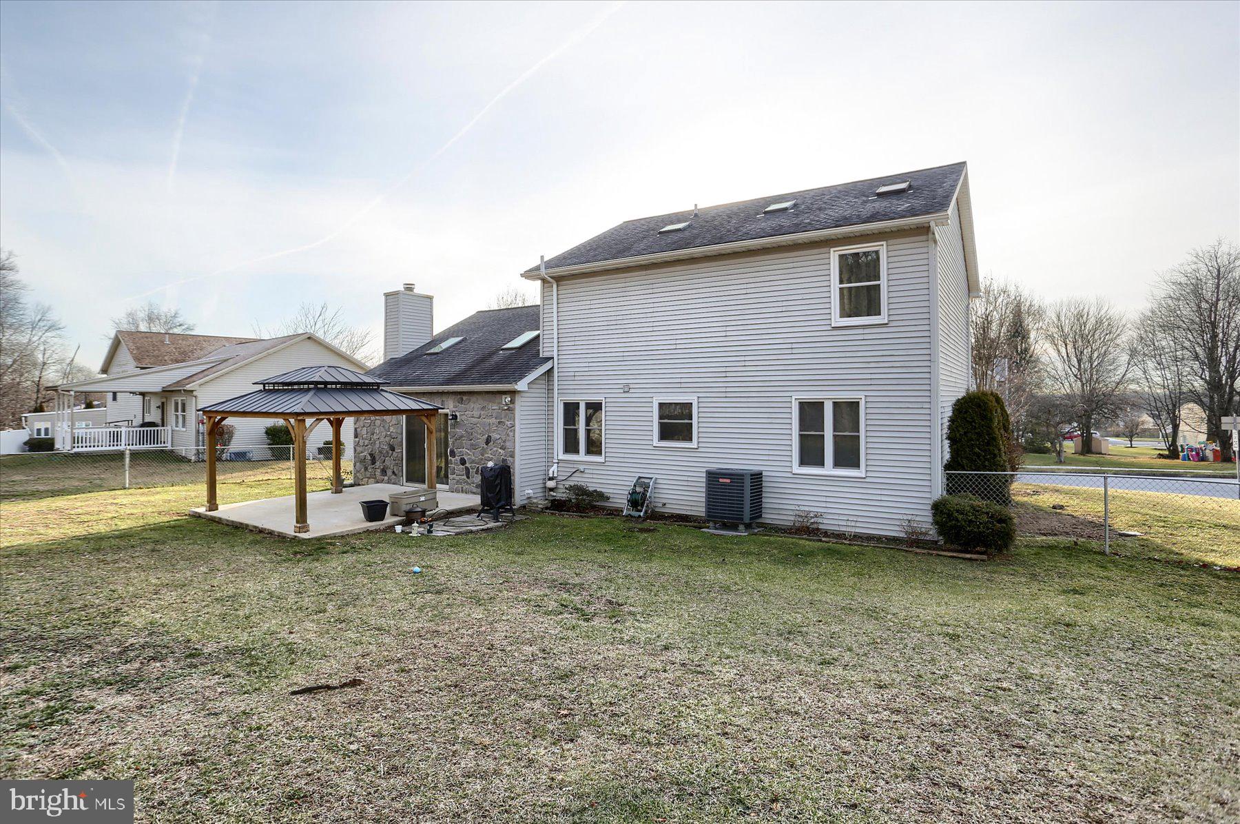 MOUNTAIN VIEW ESTATES - Residential