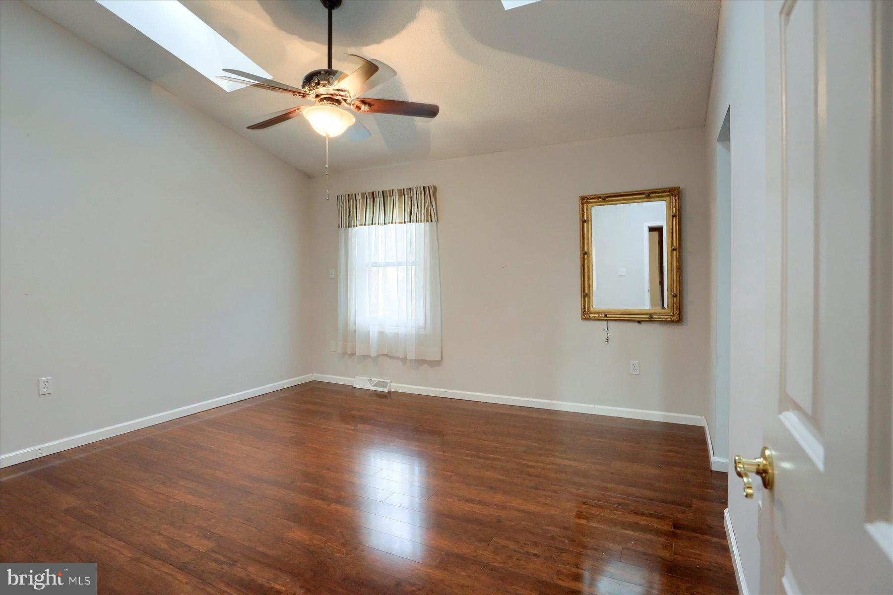 MOUNTAIN VIEW ESTATES - Residential