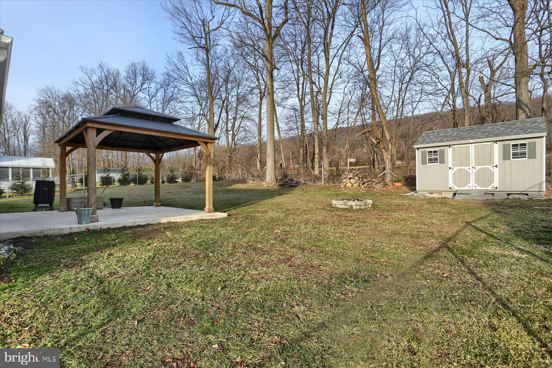 MOUNTAIN VIEW ESTATES - Residential