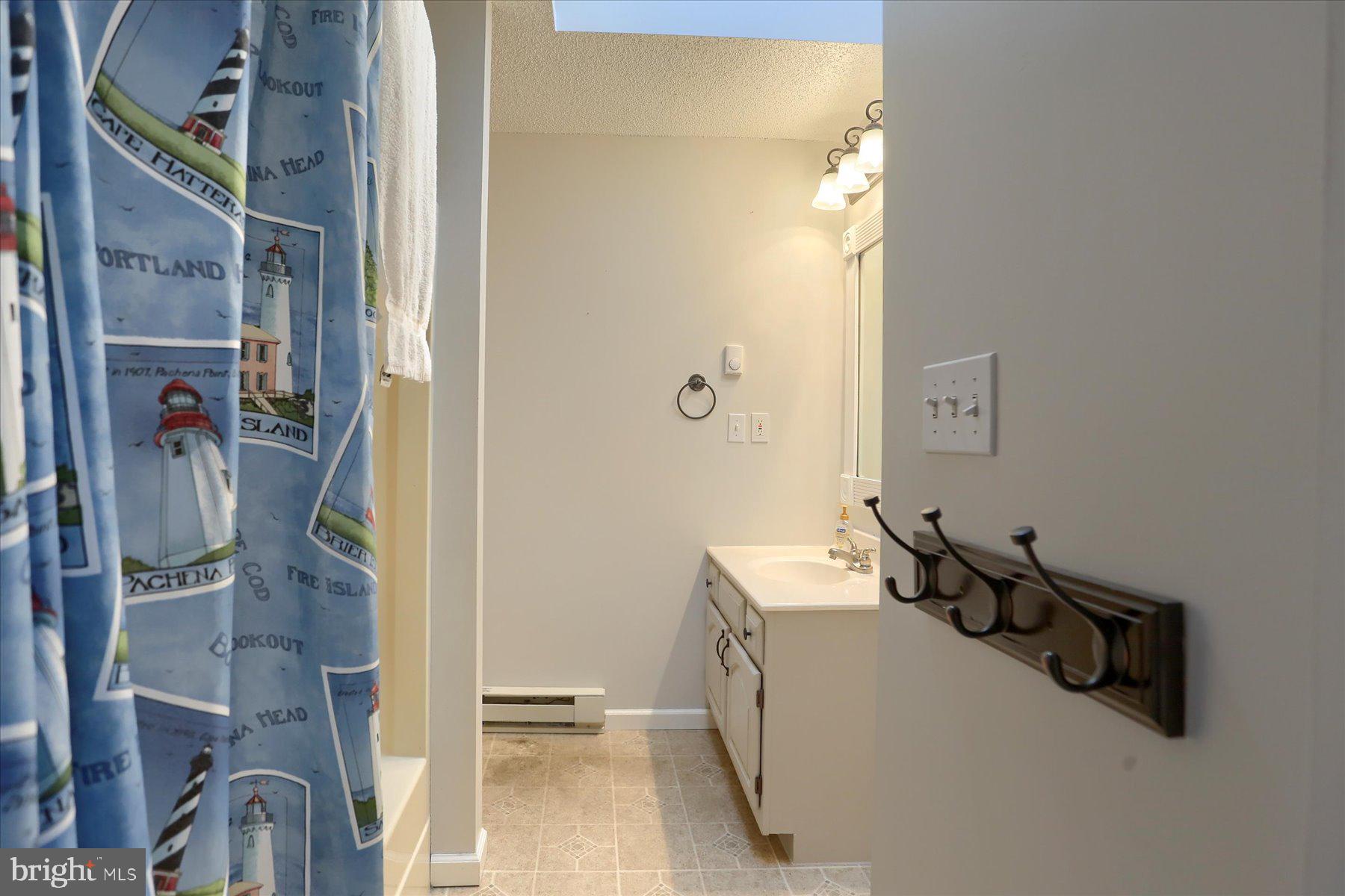 MOUNTAIN VIEW ESTATES - Residential