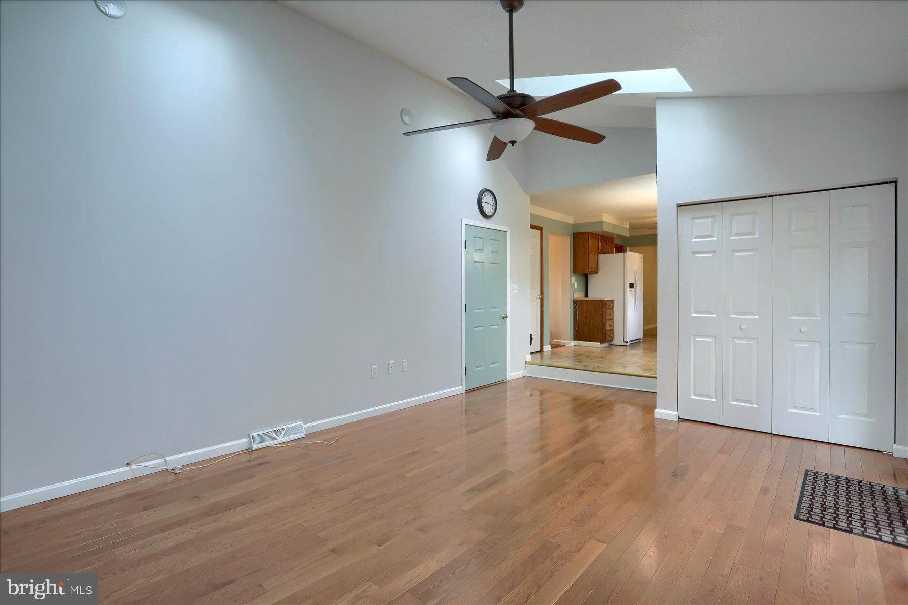 MOUNTAIN VIEW ESTATES - Residential