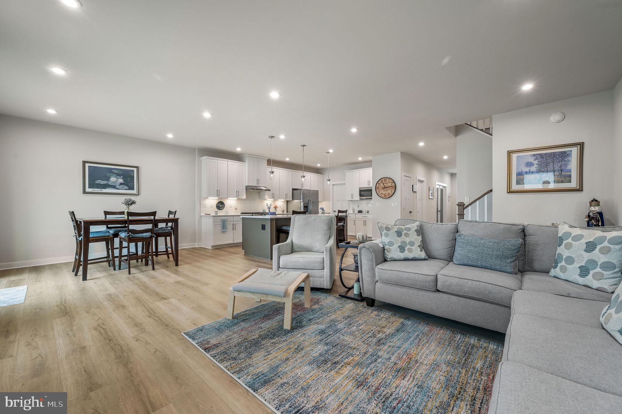 AZALEA WOODS - Residential
