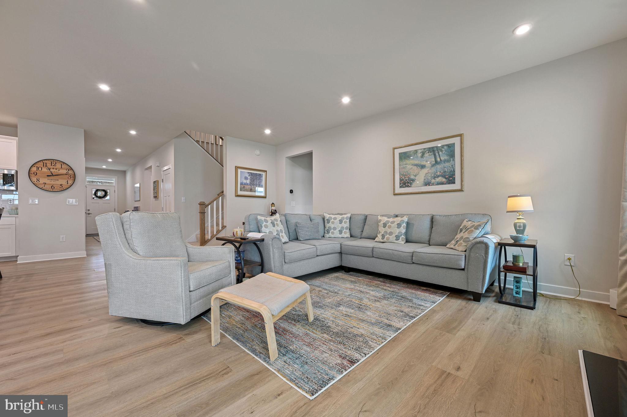 AZALEA WOODS - Residential