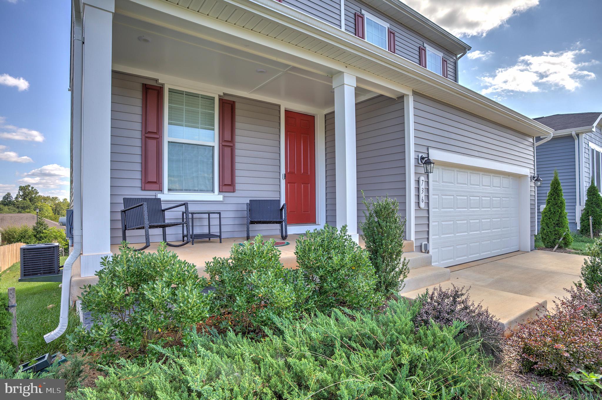 ROUND HILL MEADOWS - Residential