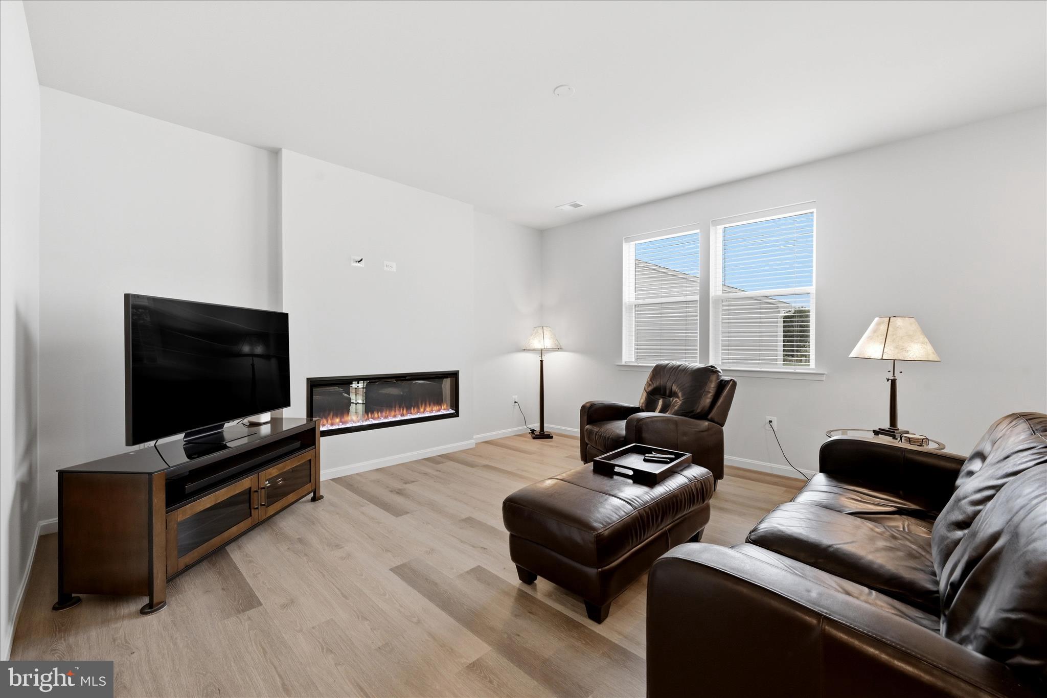 RAVEN OAKS - Residential